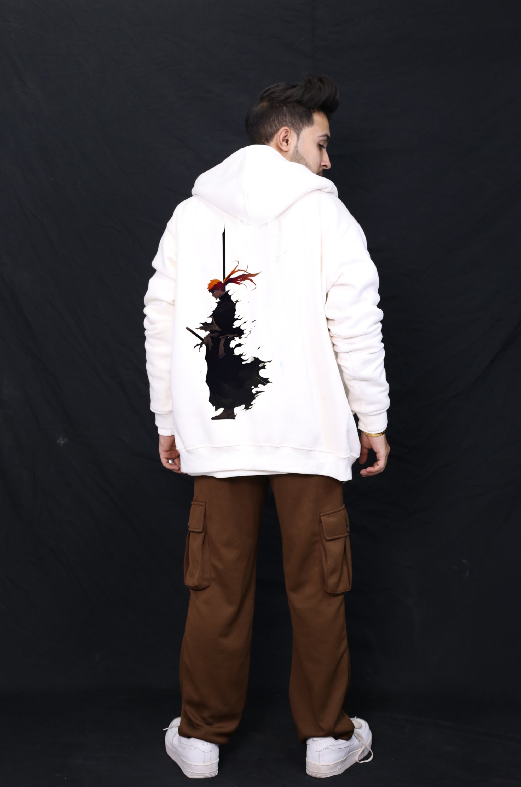 Ichigo kurosaki bankai print zipper in white colour